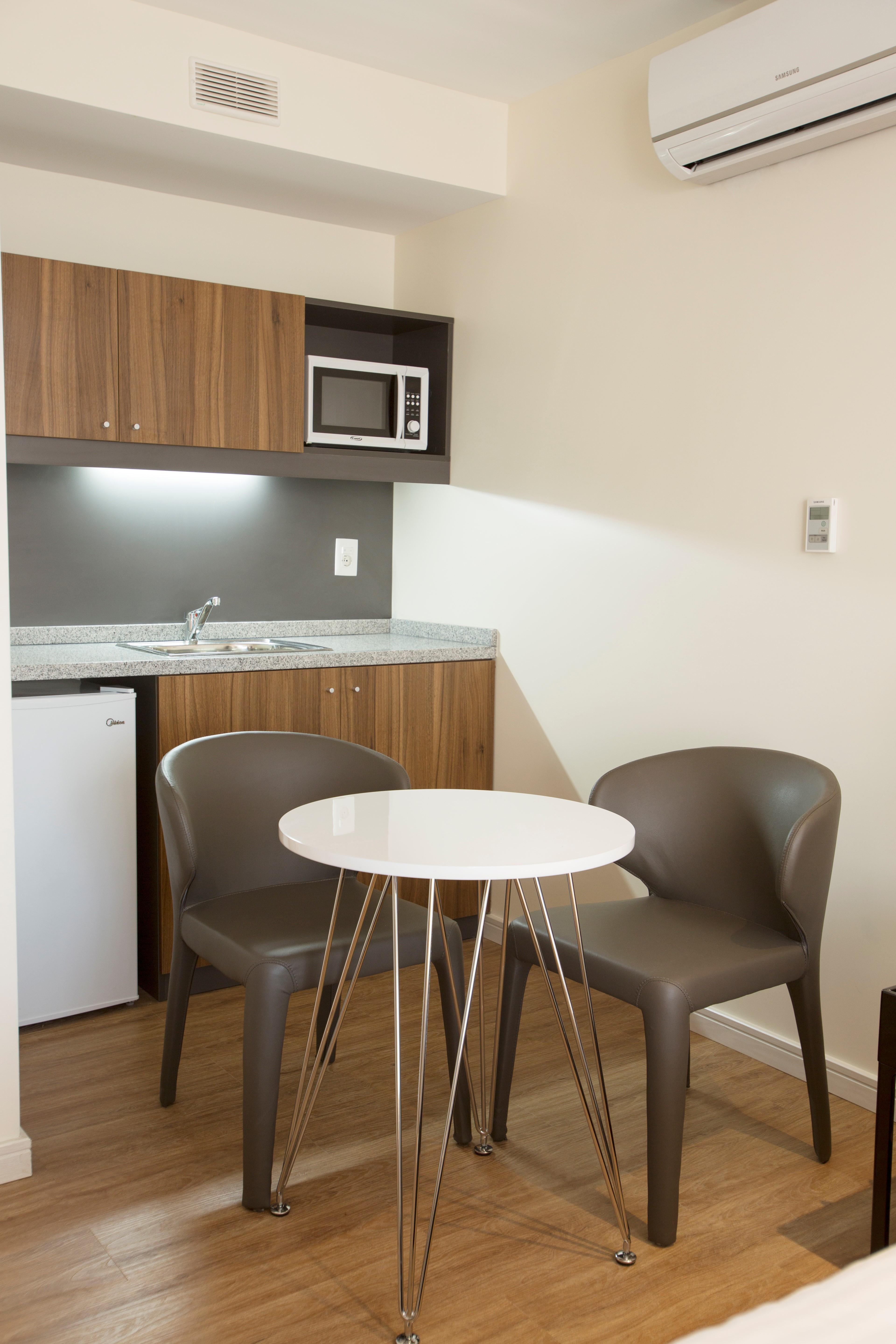 Regency Way Montevideo Hotel Экстерьер фото