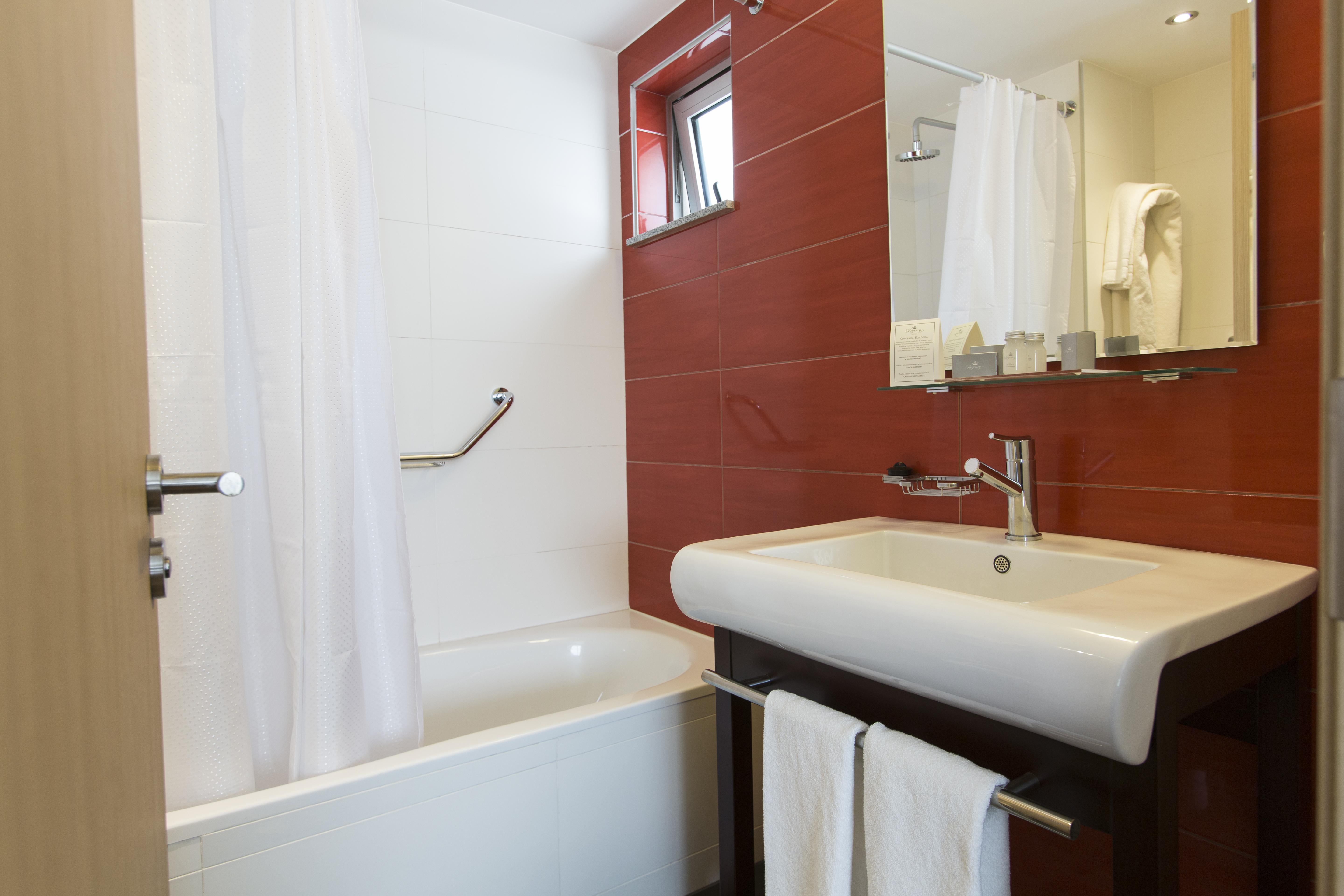 Regency Way Montevideo Hotel Экстерьер фото