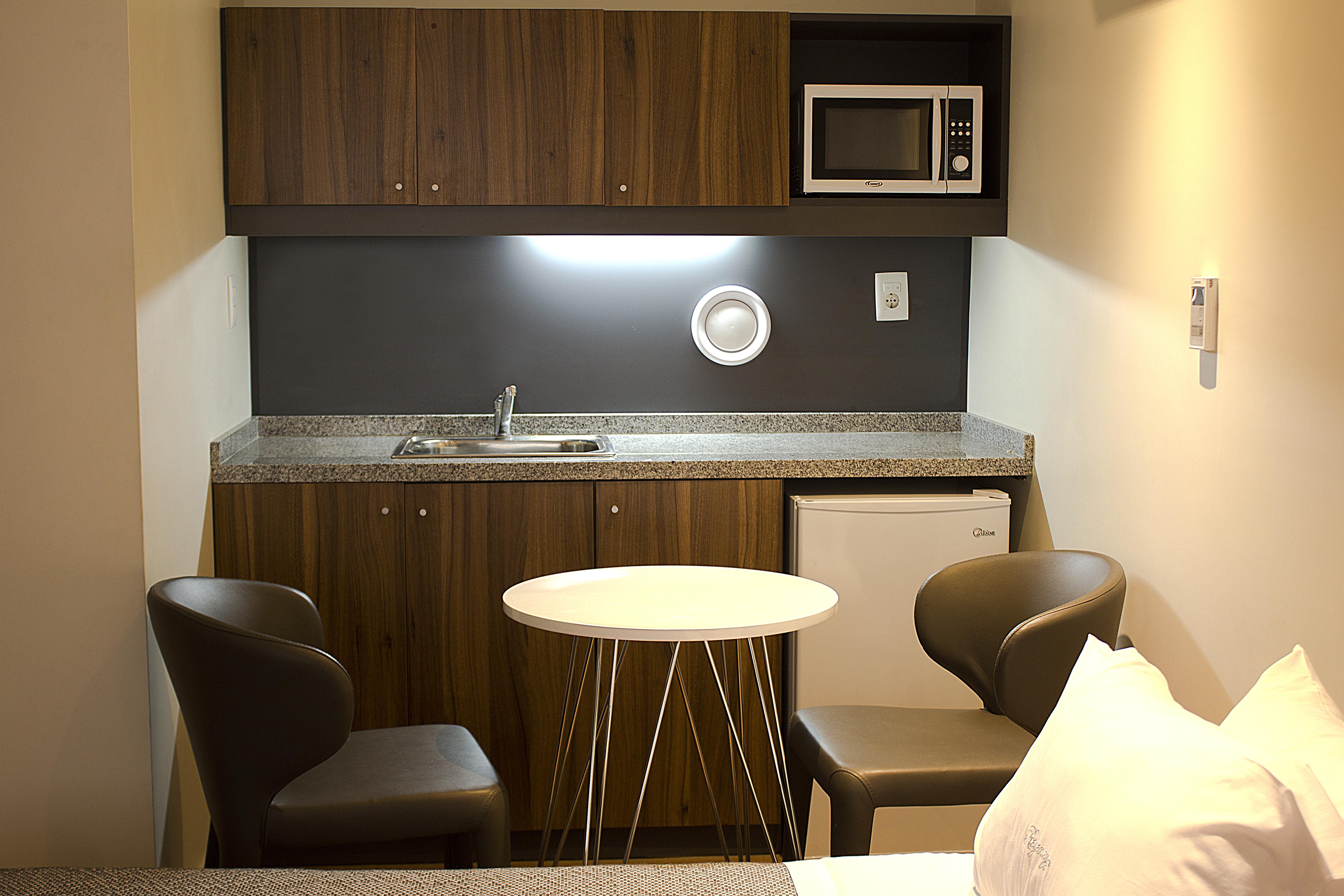 Regency Way Montevideo Hotel Экстерьер фото