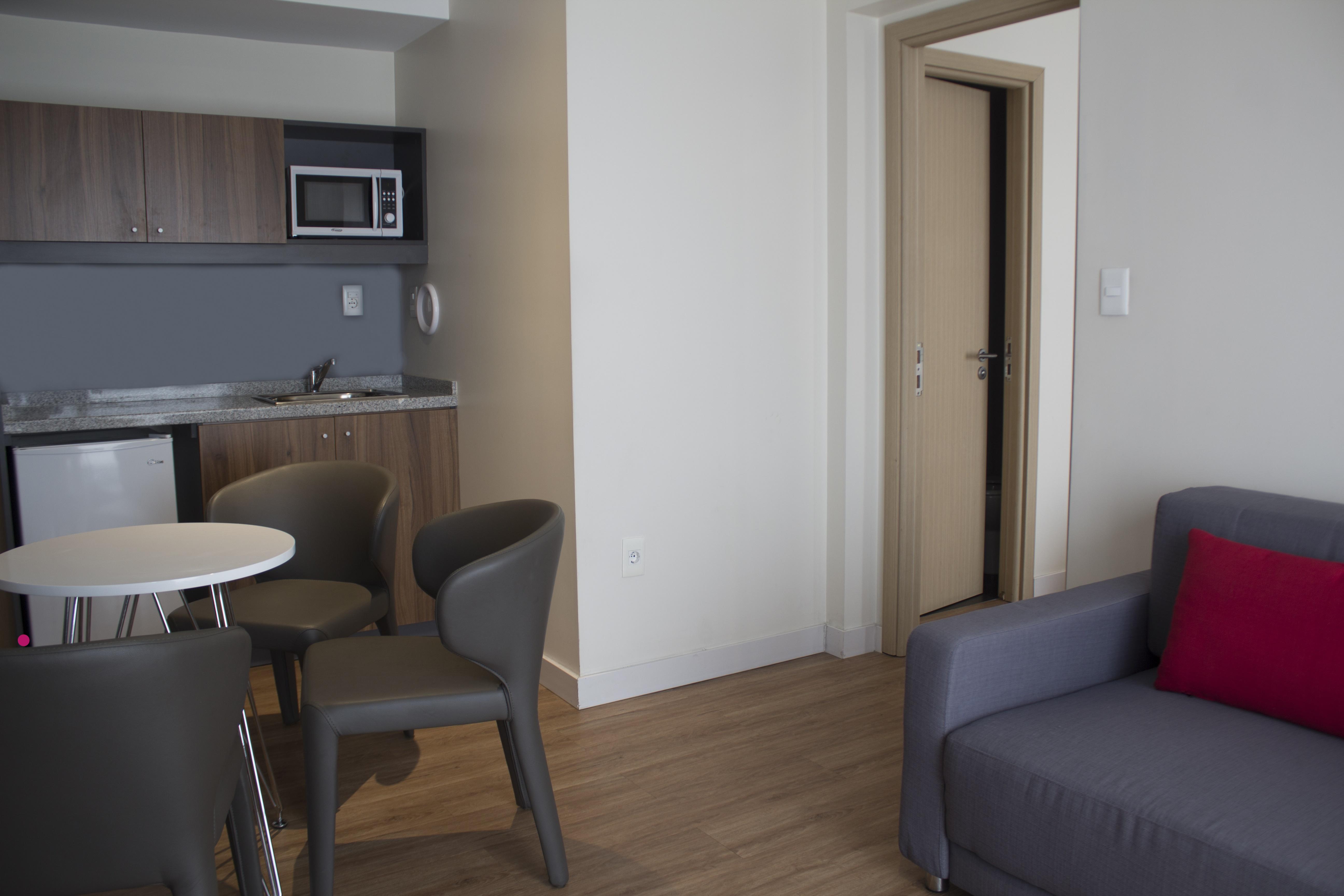 Regency Way Montevideo Hotel Экстерьер фото