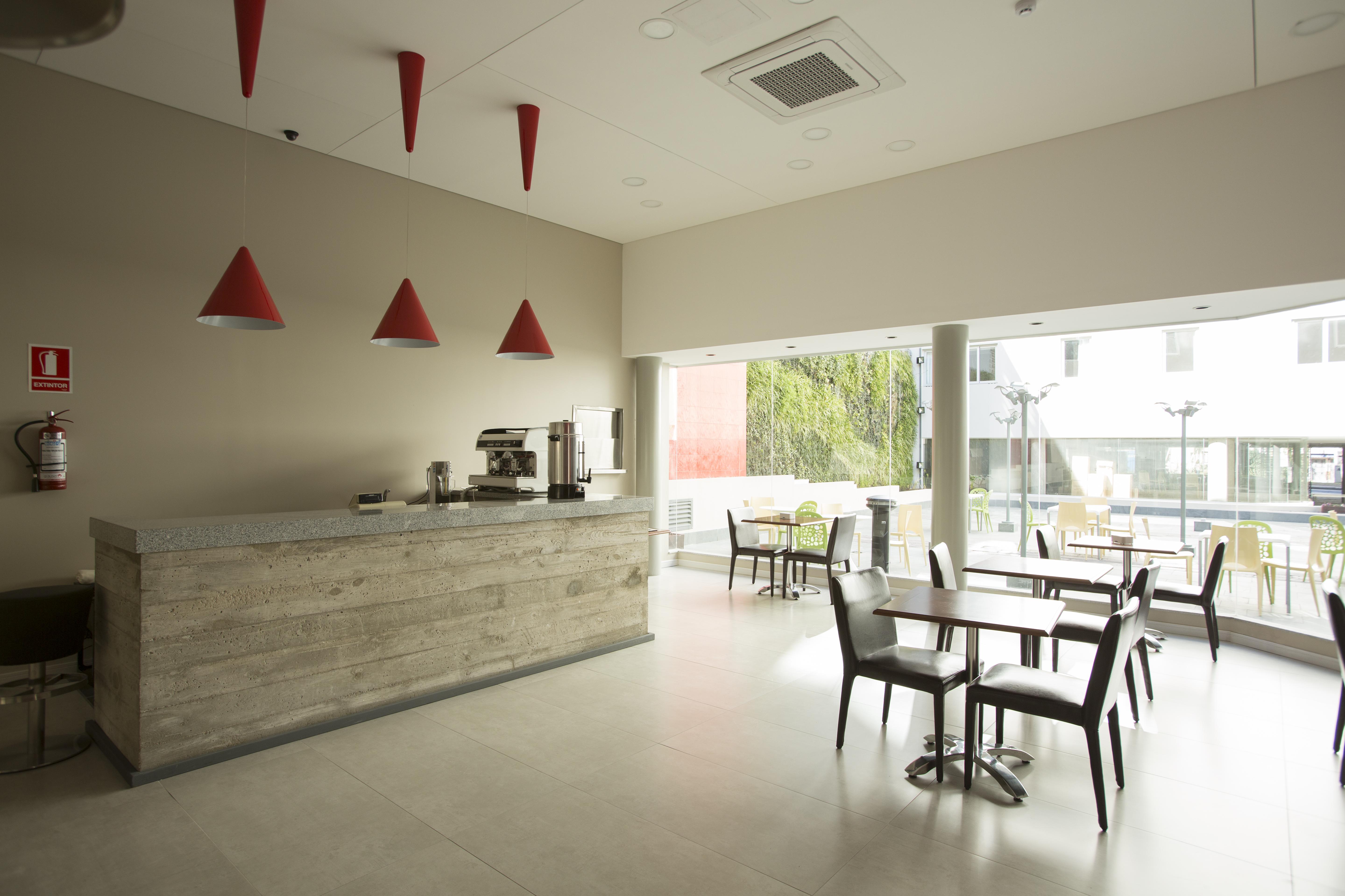 Regency Way Montevideo Hotel Экстерьер фото